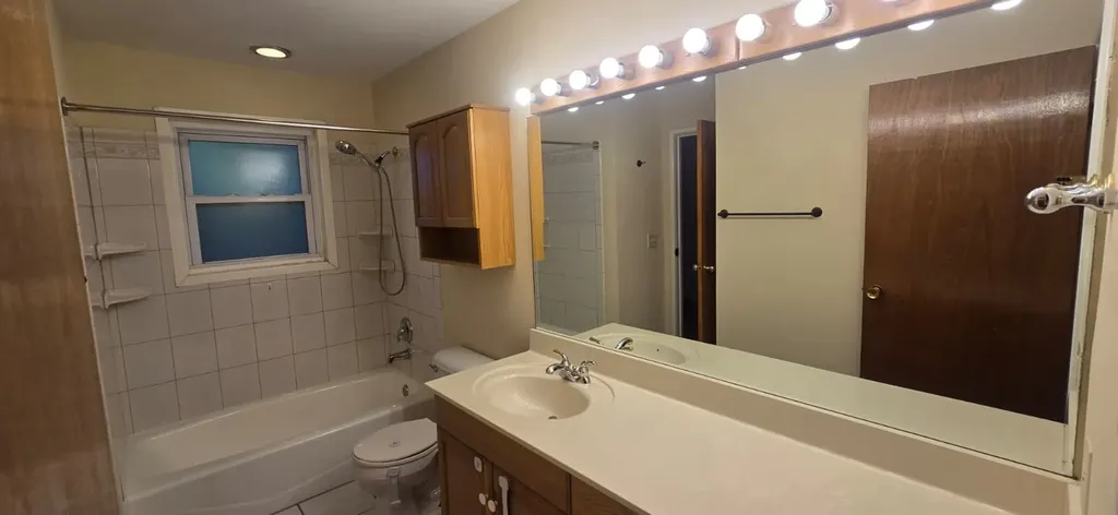 2 Willow Court Bolingbrook IL 60440