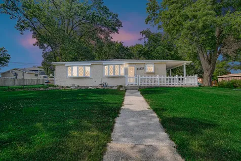 8622 West 90th Place Hickory Hills IL 60457
