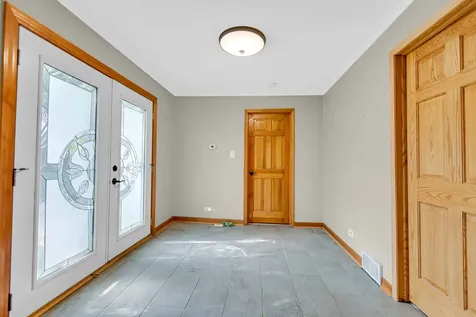 8622 West 90th Place Hickory Hills IL 60457