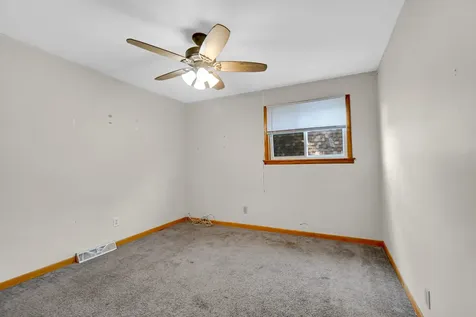 8622 West 90th Place Hickory Hills IL 60457