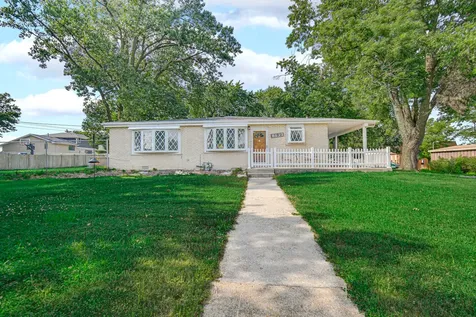 8622 West 90th Place Hickory Hills IL 60457
