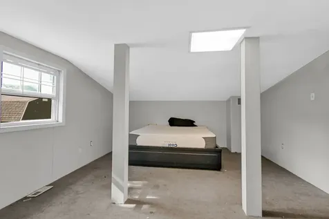 8622 West 90th Place Hickory Hills IL 60457