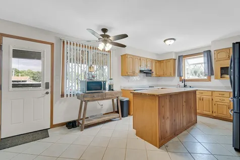 8622 West 90th Place Hickory Hills IL 60457
