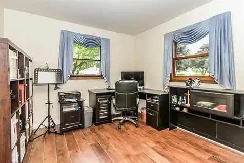 1 North Edward Street Mount Prospect IL 60056