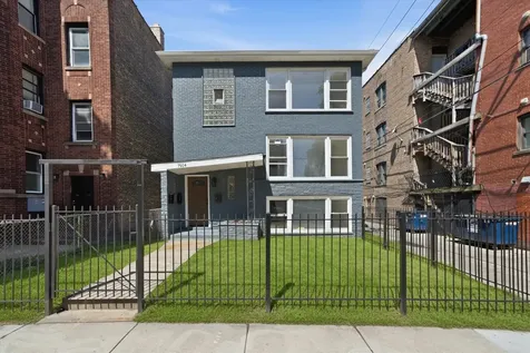 7914 South Essex Avenue Chicago IL 60617