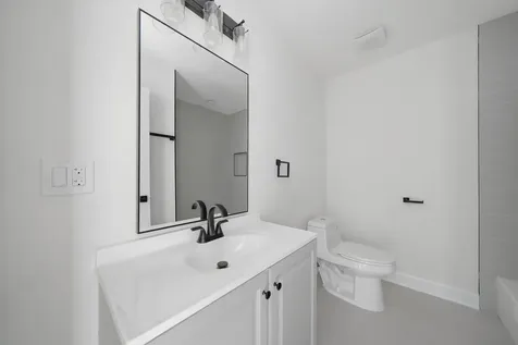 7914 South Essex Avenue Chicago IL 60617