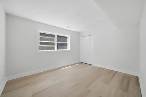 7914 South Essex Avenue Chicago IL 60617