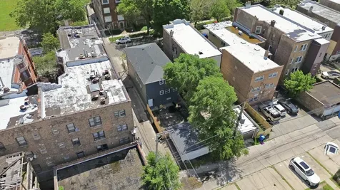 7914 South Essex Avenue Chicago IL 60617