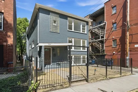 7914 South Essex Avenue Chicago IL 60617