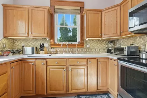 56 Whites Place Bloomington IL 61701