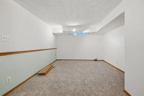 56 Whites Place Bloomington IL 61701