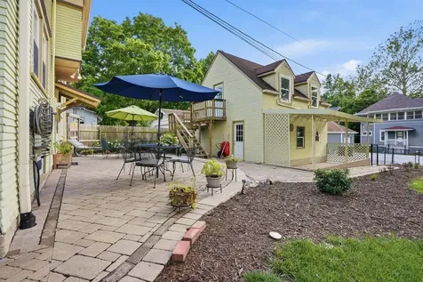 56 Whites Place Bloomington IL 61701