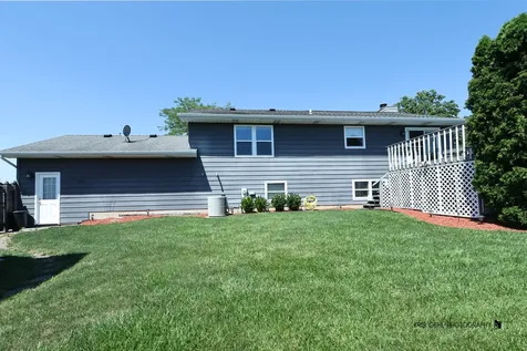 747 Monroe Drive Lindenhurst IL 60046
