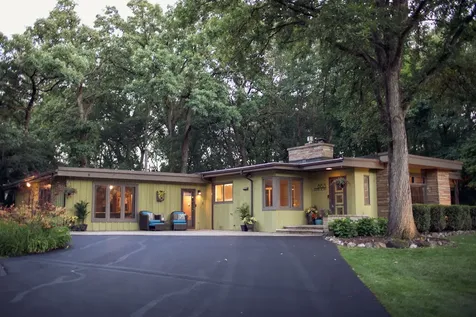 8623 South Roma Road Palos Park IL 60464