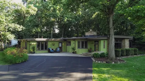 8623 South Roma Road Palos Park IL 60464