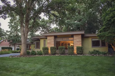 8623 South Roma Road Palos Park IL 60464