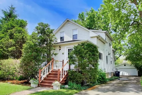 671 South 5th Avenue Des Plaines IL 60016