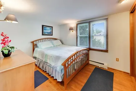 671 South 5th Avenue Des Plaines IL 60016