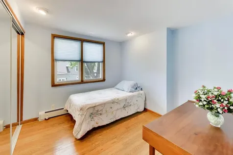 671 South 5th Avenue Des Plaines IL 60016