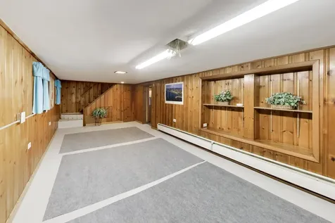 671 South 5th Avenue Des Plaines IL 60016