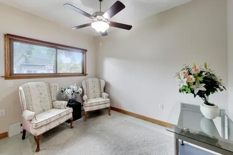 671 South 5th Avenue Des Plaines IL 60016