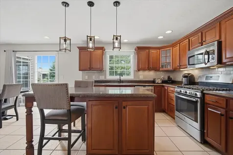 9 Brookline Court Bloomington IL 61705
