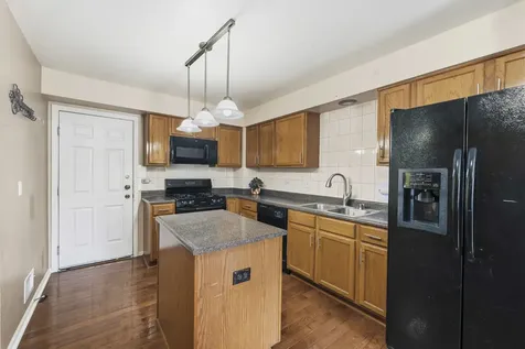 1327 Filly Lane Bartlett IL 60103