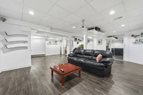 1327 Filly Lane Bartlett IL 60103