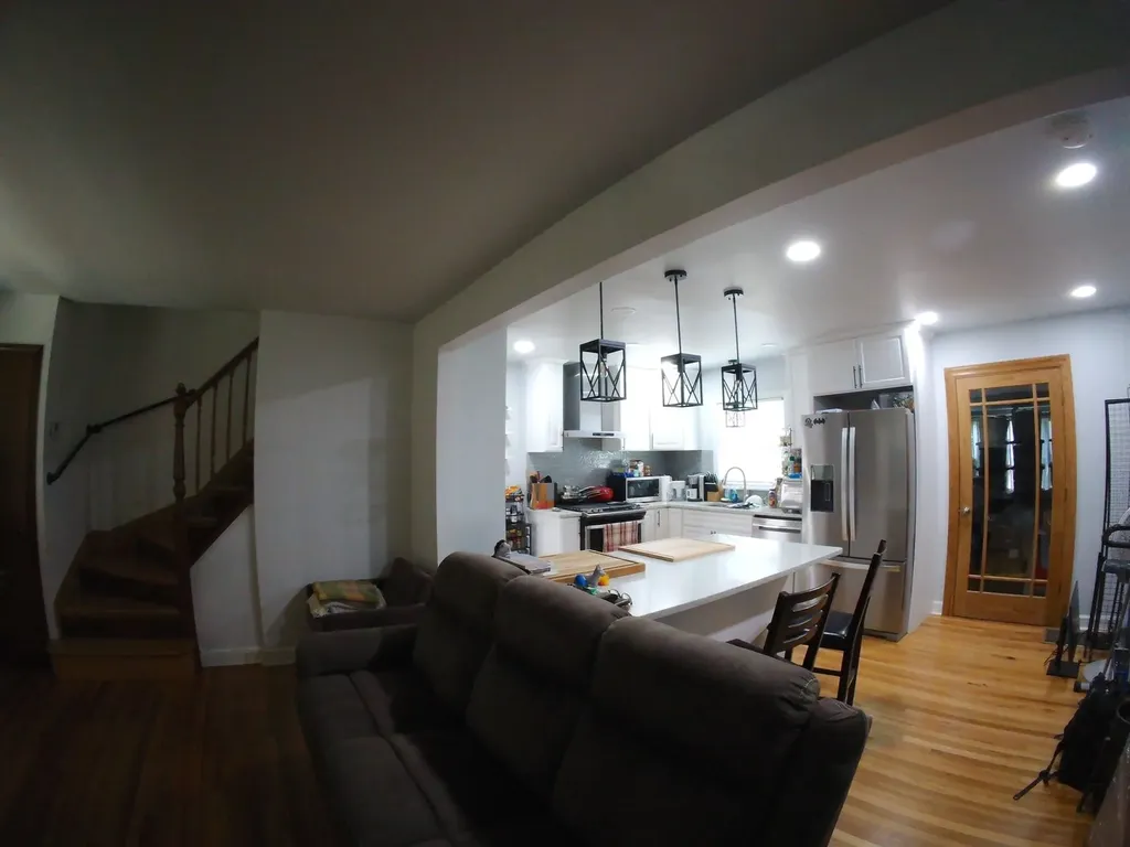 5153 West 64th Place Chicago IL 60638