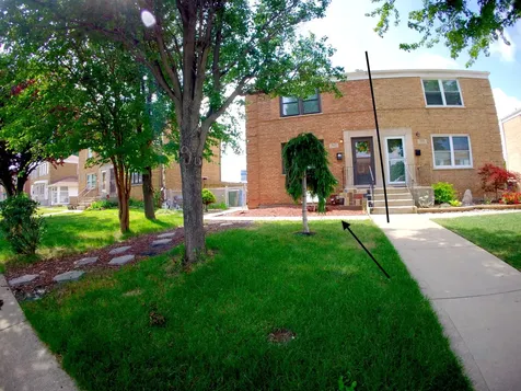 5153 West 64th Place Chicago IL 60638