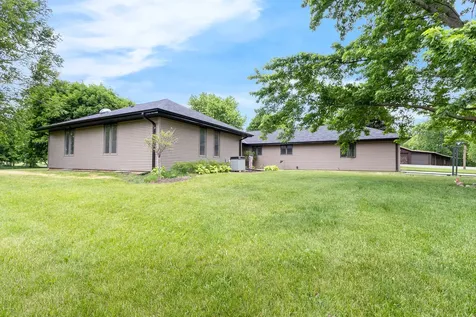 11N025 Burlington Road Hampshire IL 60140