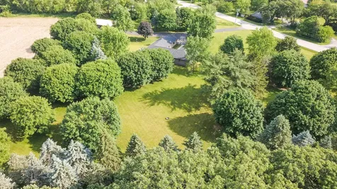 11N025 Burlington Road Hampshire IL 60140
