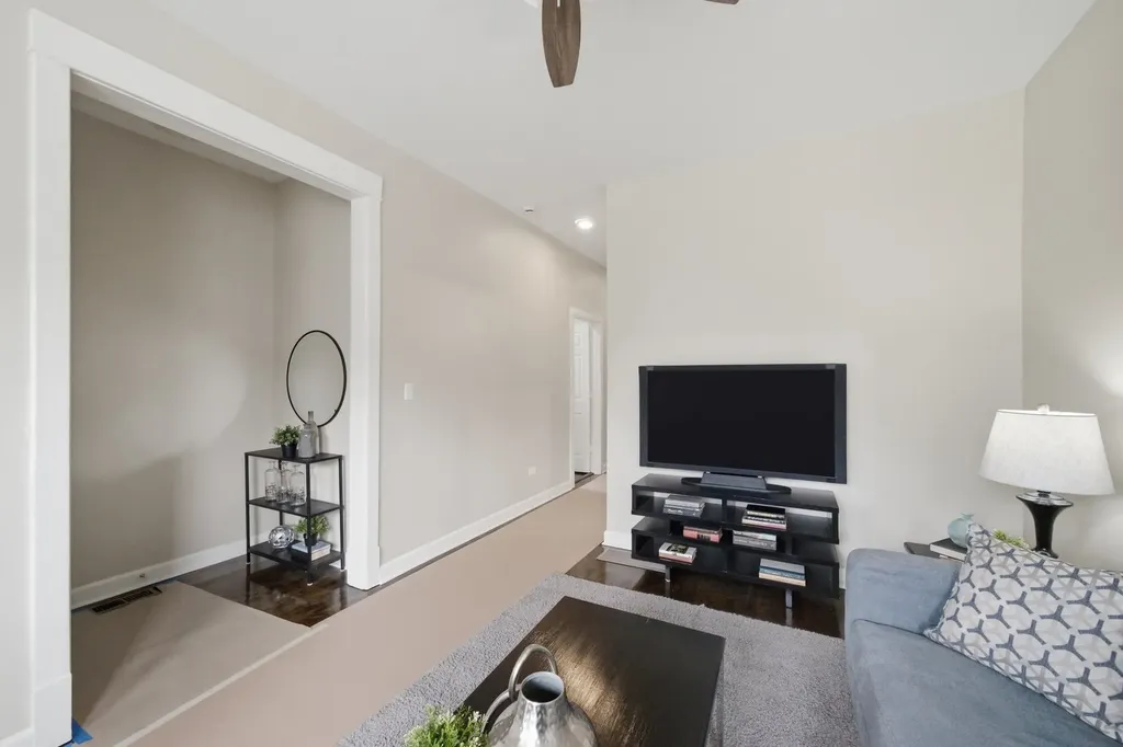 4046 West 21st Street Chicago IL 60623