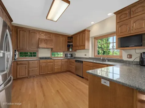 38W070 Spring Green Way Batavia IL 60510