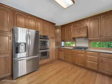 38W070 Spring Green Way Batavia IL 60510