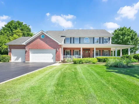 38W070 Spring Green Way Batavia IL 60510