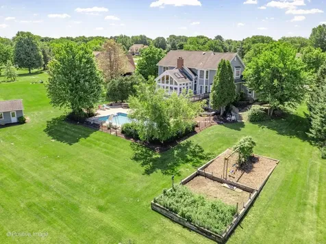 38W070 Spring Green Way Batavia IL 60510