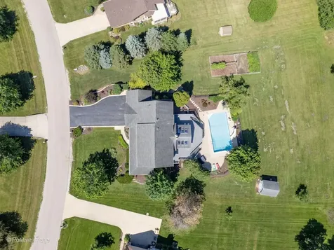 38W070 Spring Green Way Batavia IL 60510