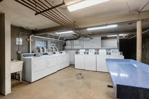 6721 North Hermitage Avenue Chicago IL 60626