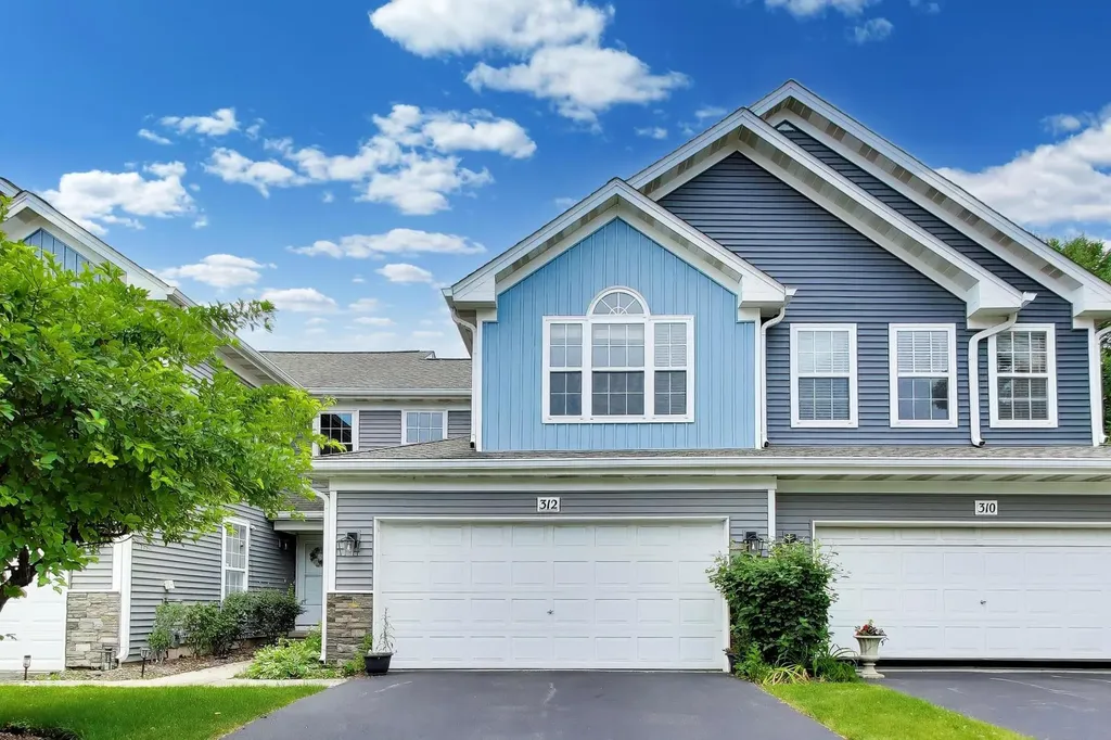 312 East Tall Oaks Lane Itasca IL 60143