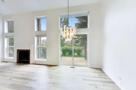 312 East Tall Oaks Lane Itasca IL 60143
