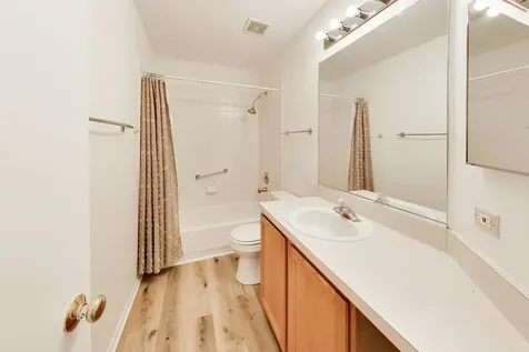 312 East Tall Oaks Lane Itasca IL 60143