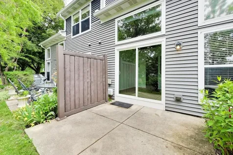 312 East Tall Oaks Lane Itasca IL 60143