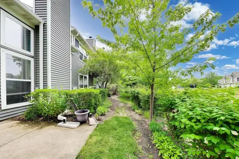 312 East Tall Oaks Lane Itasca IL 60143