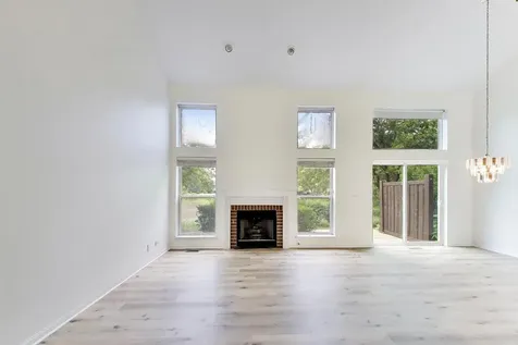312 East Tall Oaks Lane Itasca IL 60143