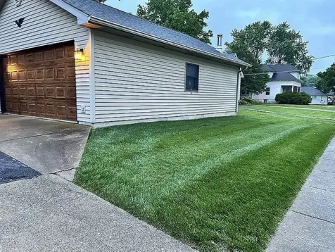 107 Mill Street Benton IL 62812