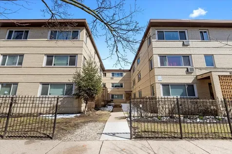 6717 North Hermitage Avenue Chicago IL 60626