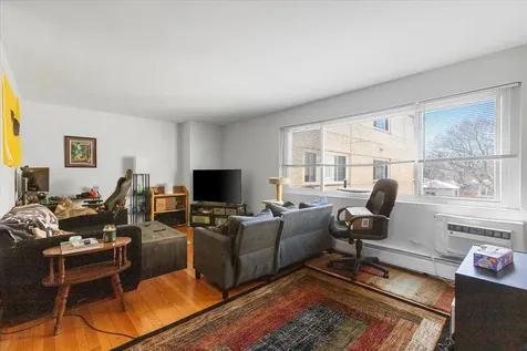6717 North Hermitage Avenue Chicago IL 60626
