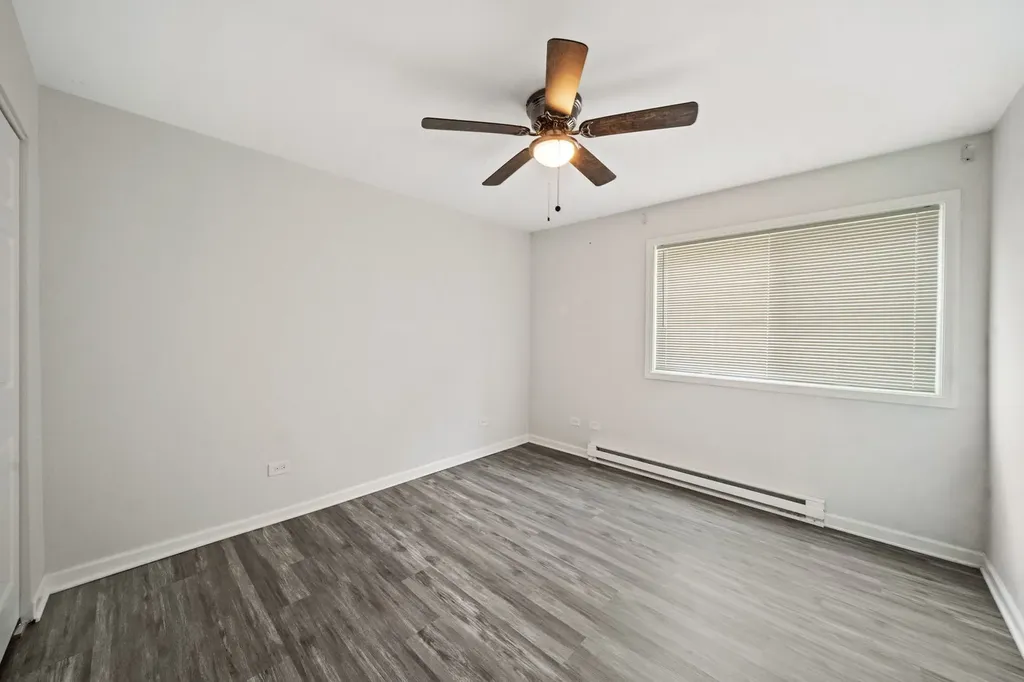 170 South Waters Edge Drive S Glendale Heights IL 60139