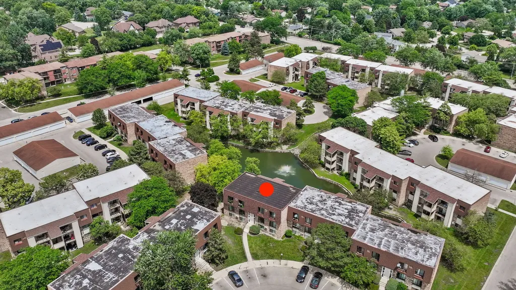 170 South Waters Edge Drive S Glendale Heights IL 60139